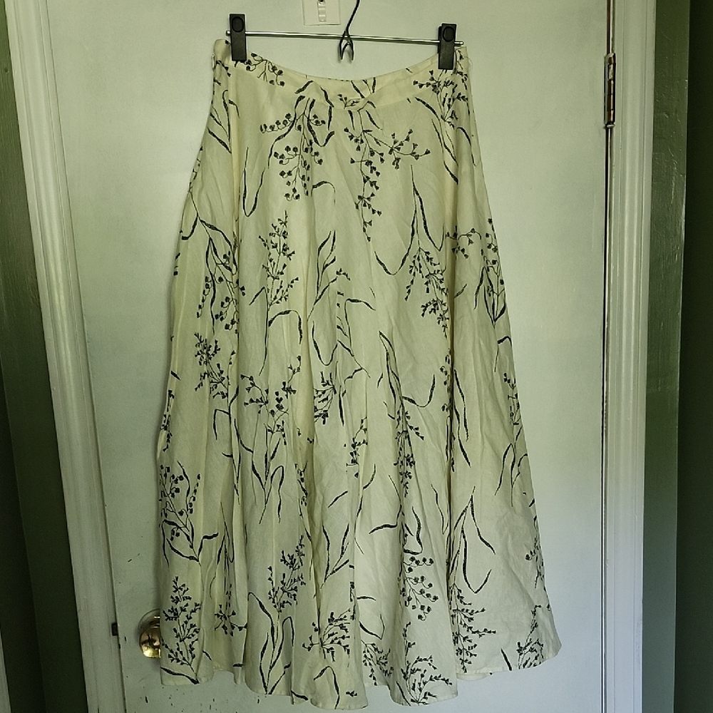 H&M Cream and Black Midi A-Line Skirt